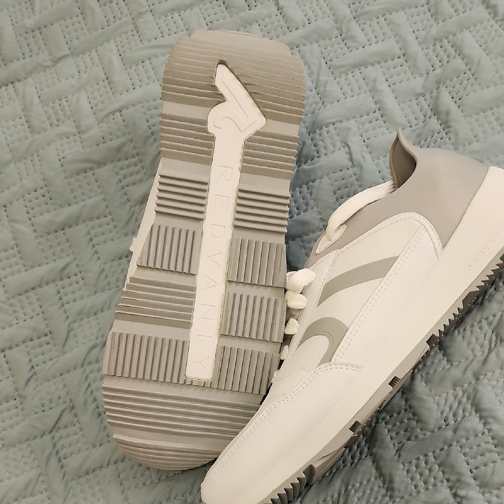Redvanly Men’s White Athletic Sneakers with Gray Accents - Picture 5 of 10